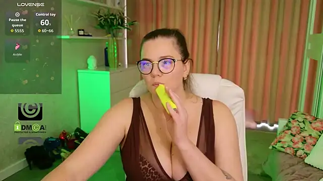 KellyKleine webcam