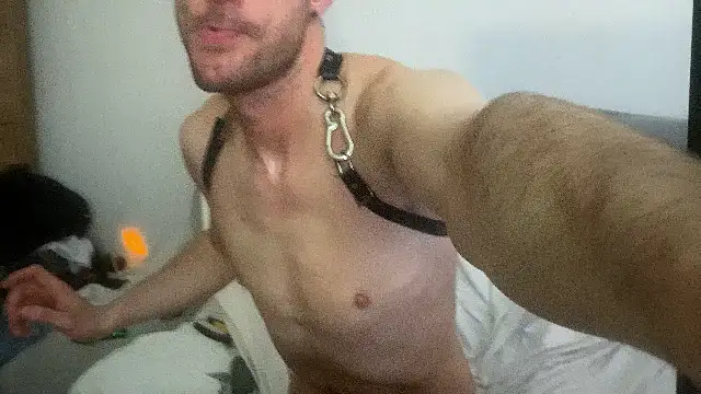 pervobooy webcam