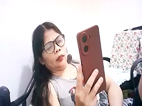 pinay_milfxx webcam