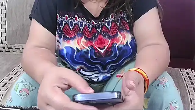 Pushpa_bhabhi143 webcam