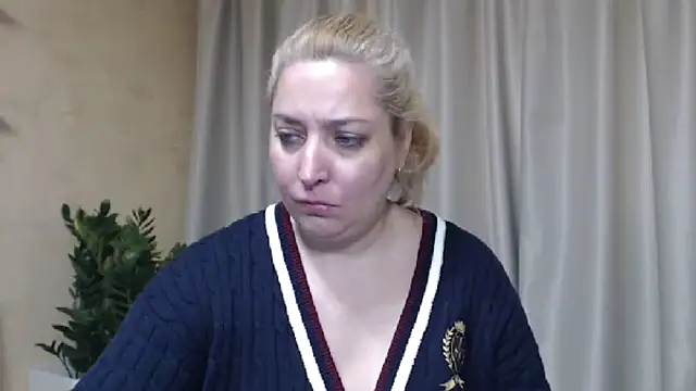 sweetpussy13 webcam