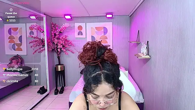 Maggy_t18 webcam