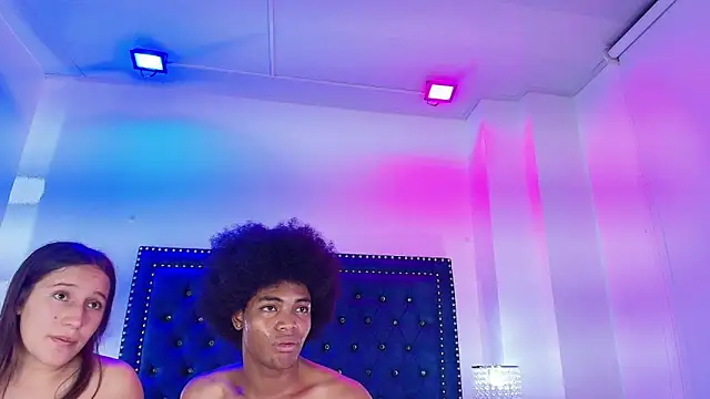 Cristal_and_luke webcam
