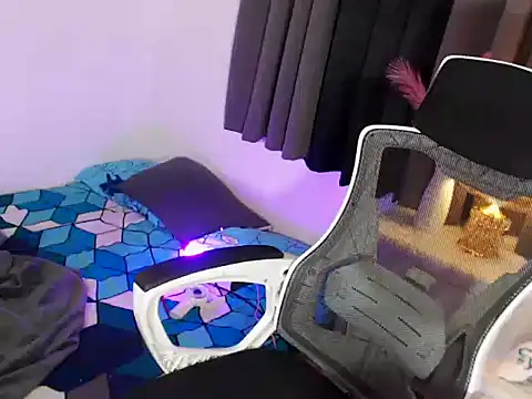 MajesticKitana webcam