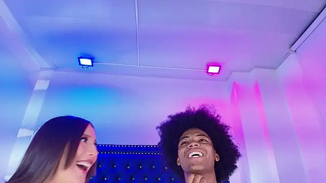Cristal_and_luke webcam