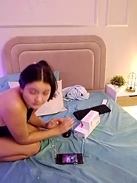 nahomyrain - Nahomyrain's free webcam - UK Sex Cams