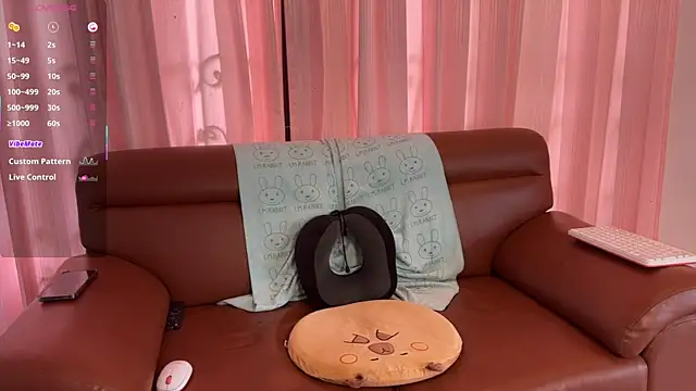Raamoss live sex cam
