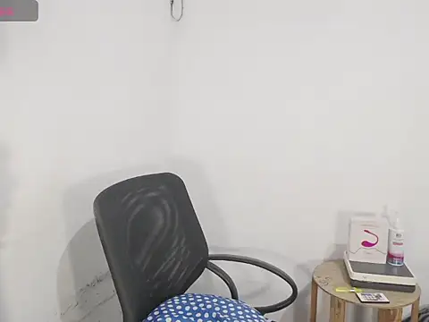 NannyaBitch webcam