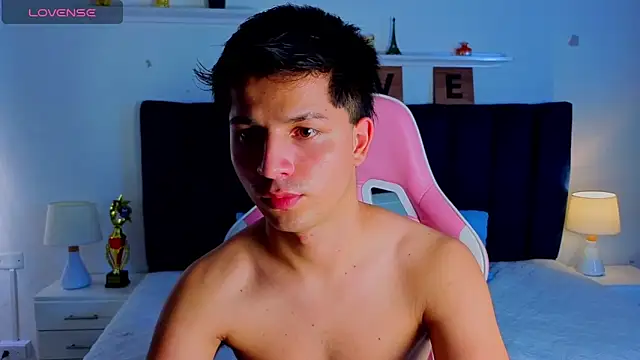 Issac_james_ webcam
