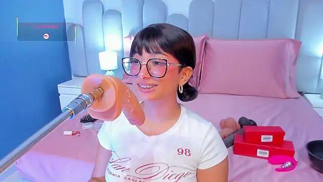 linda_sofi__ webcam