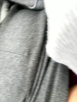 美女yourkeer在线直播
