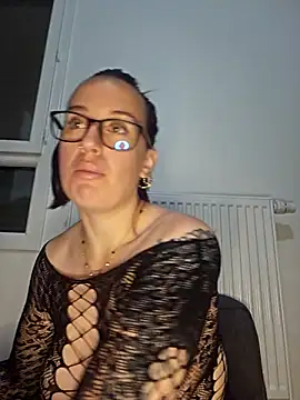 lindsay 00off