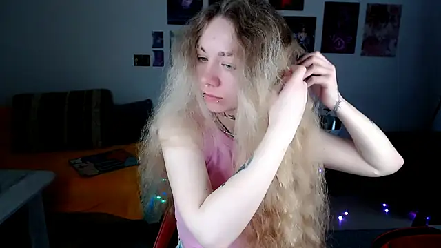 Nica_Kawaii live sex cam
