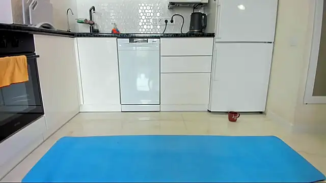 Katya_yoga webcam