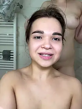 _CarlaDoll webcam