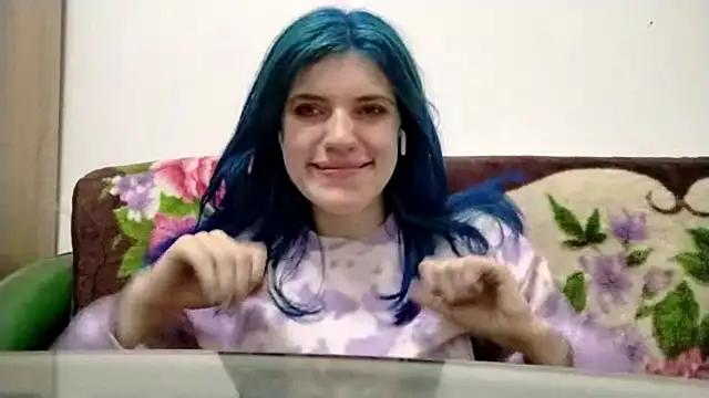 GrungyWhimsy webcam