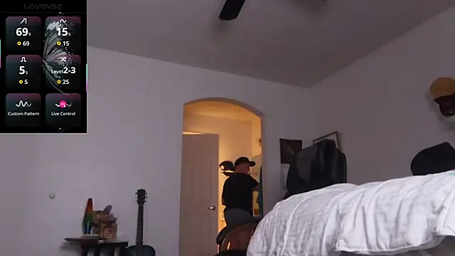 BellaBlueBBW webcam