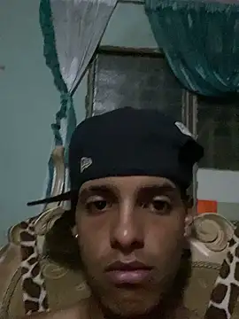 Aleexxx_2005 webcam