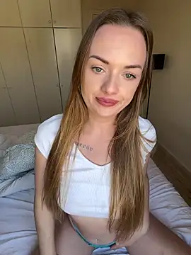 ElenaRebelle webcam