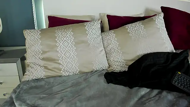 miakay1 (Ask my age) - Panty aside, in doggy spread pussy🤤
