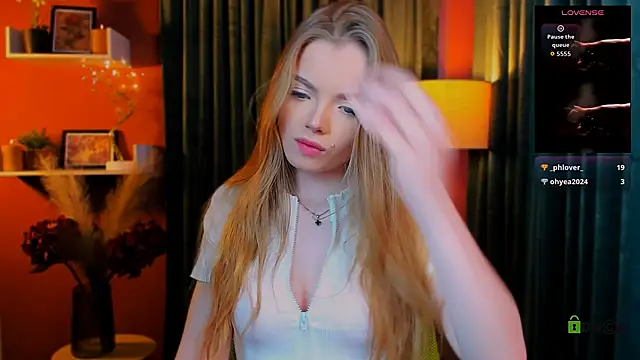 maddy_moah (F teen) - show ass 10 seconds