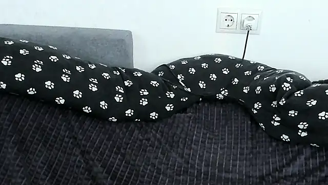 Dark_Moni webcam