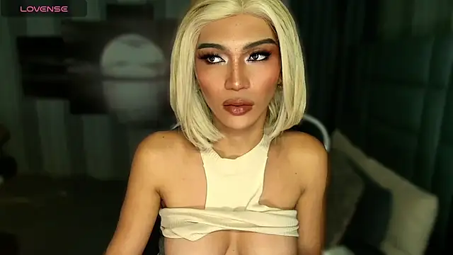 maria_manika (T young) - any l*cal slut that I cn fck in rl? #usa