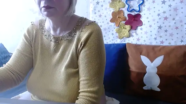 QueenLana webcam