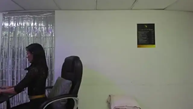Aisha_hotts777 webcam