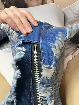 美女meimei_x在线直播
