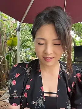 美女Lola666999在线直播