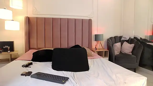 LiaTrainor webcam