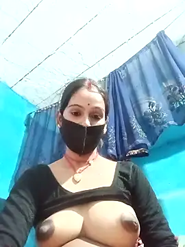 Nandani-758 webcam
