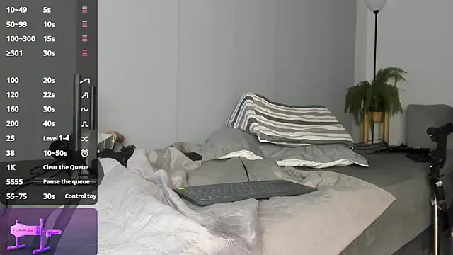 tanishaevans (F young) - squirt show at goal💦💧