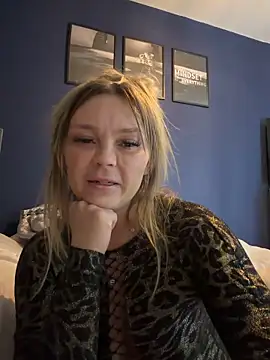 Sky25x live sex cam