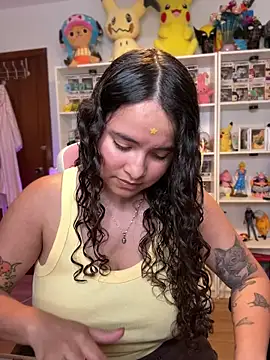 Sweet_sully__ live sex cam