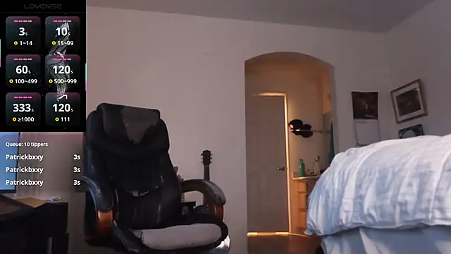 BellaBlueBBW webcam
