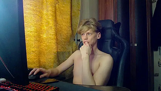 shy_redstar webcam