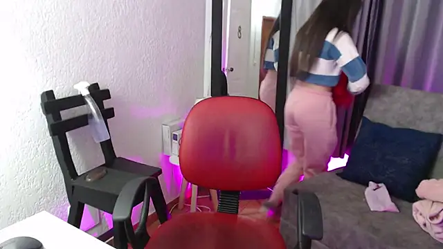 TiinaJonus_ webcam