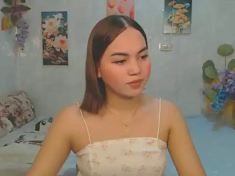 ur_asiankat webcam