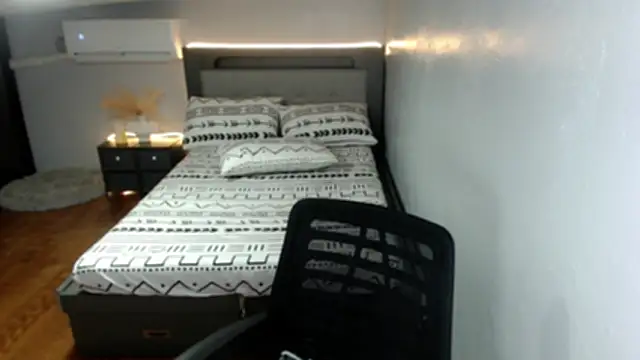 AmazingLuchie webcam