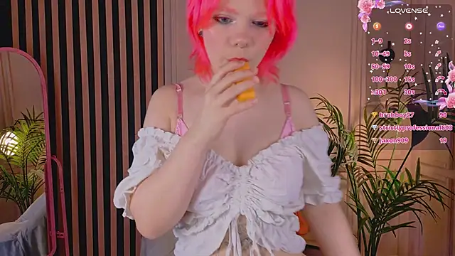 Waifu_Ketrin webcam