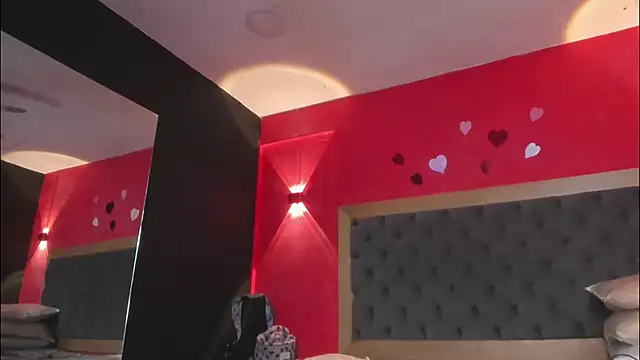 YayaHilton webcam