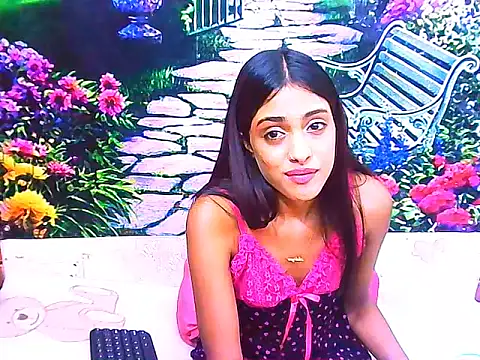 IndianPretty14u2Luv webcam