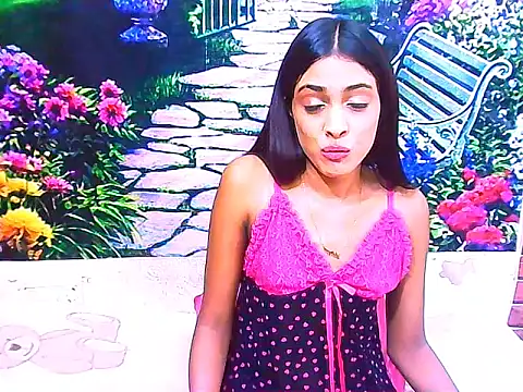 IndianPretty14u2Luv webcam