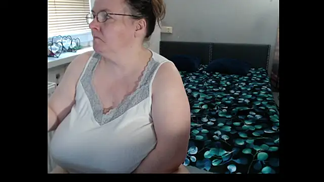 Sweetboobs live sex cam