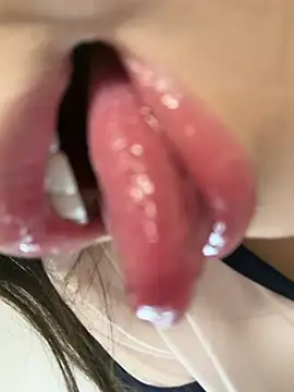 美女meimei_x在线直播