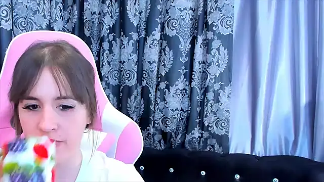 KamilaFoxy webcam