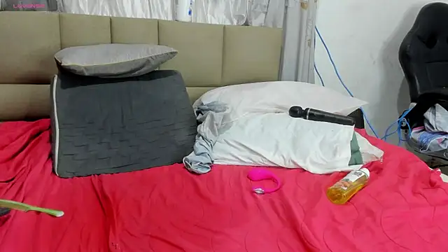 lilybaudyn_ webcam