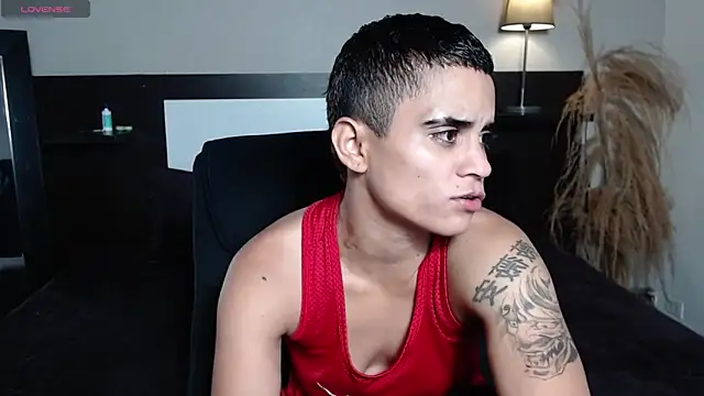Liiamthompson webcam